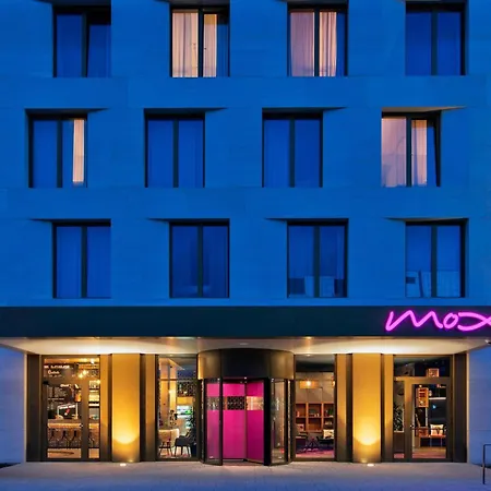 Hotel Moxy 3*
